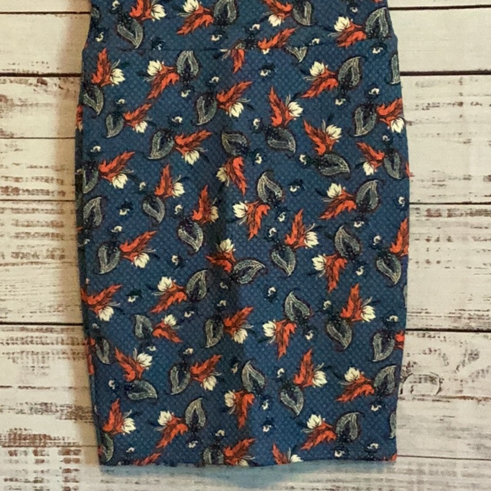 XS Lularoe Cassie Skirt